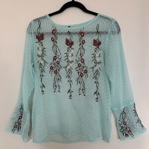 Sheer embroidered floral long sleeve textured boho lightweight top size M